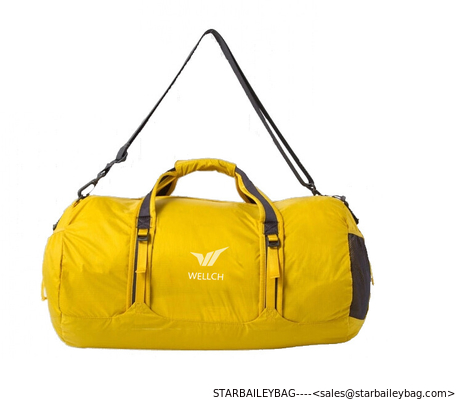 foldable travel bag ---70D anti-tear nylon Outdoor travel bag supplier